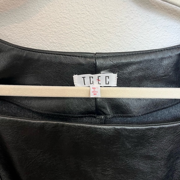 TCEC black leather top size medium - Picture 3 of 5